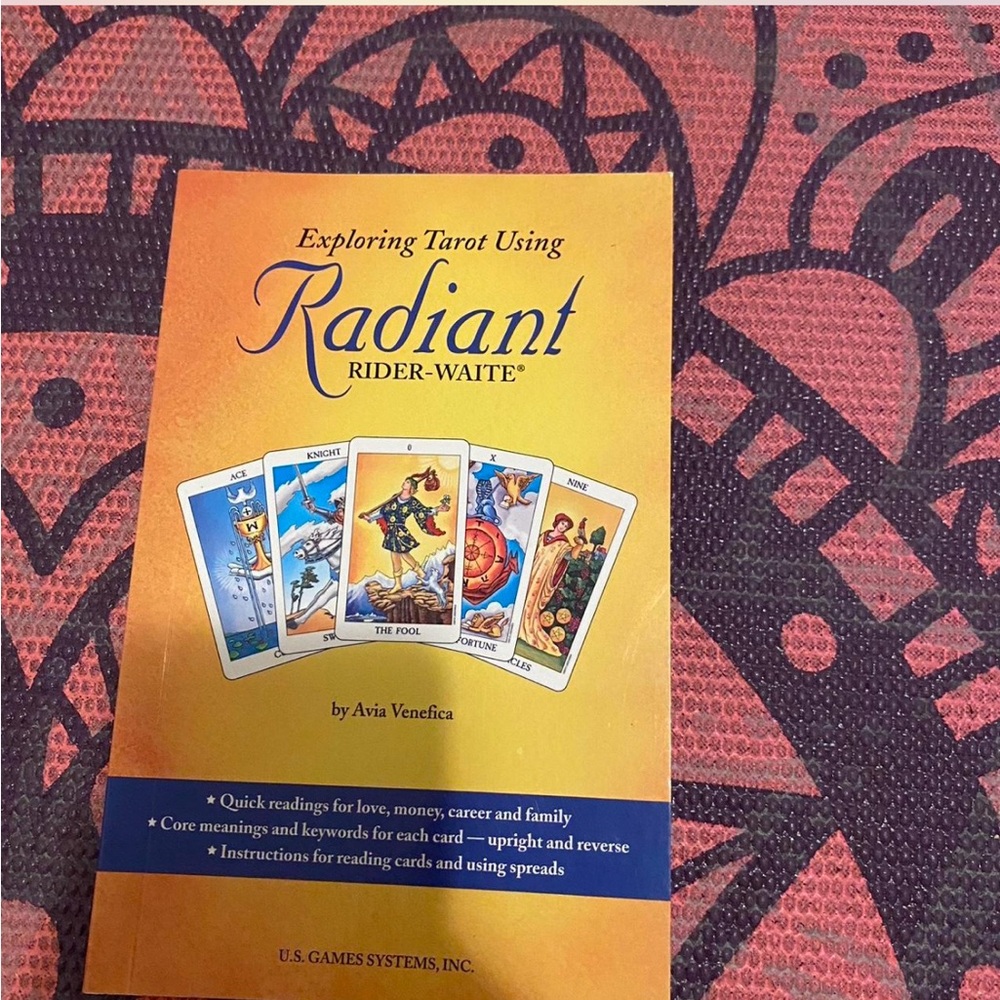 Radiant Rider-Waite Tarot Guidebook